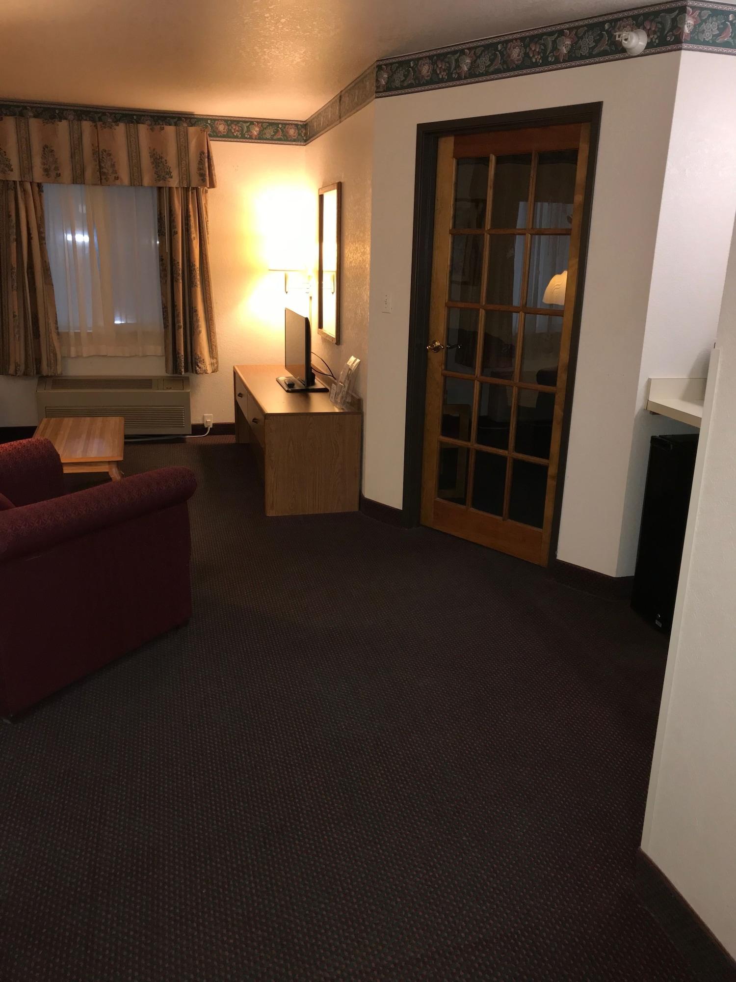 Super 8 By Wyndham Richfield Cleveland Otel Dış mekan fotoğraf