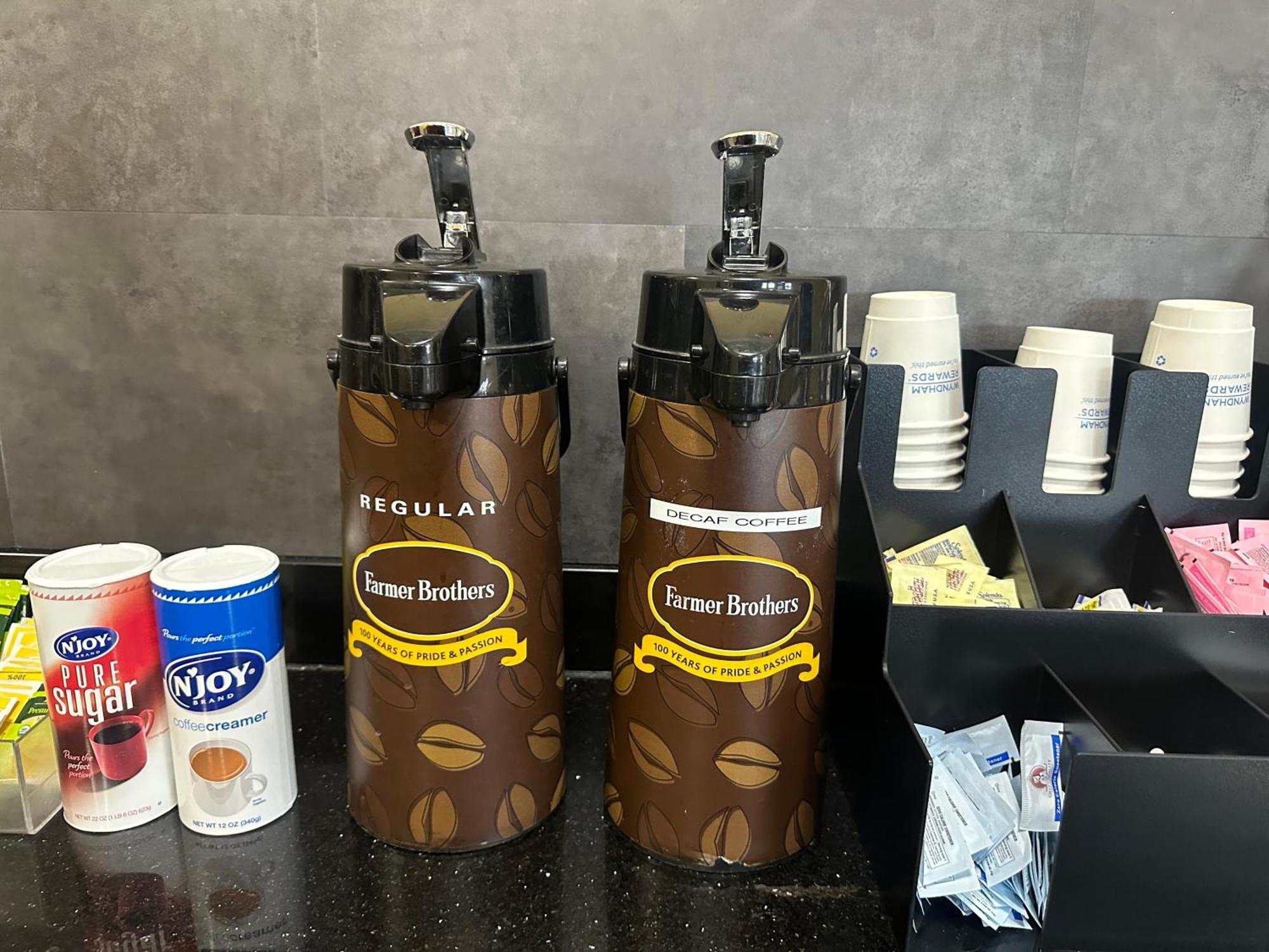 Super 8 By Wyndham Richfield Cleveland Otel Dış mekan fotoğraf